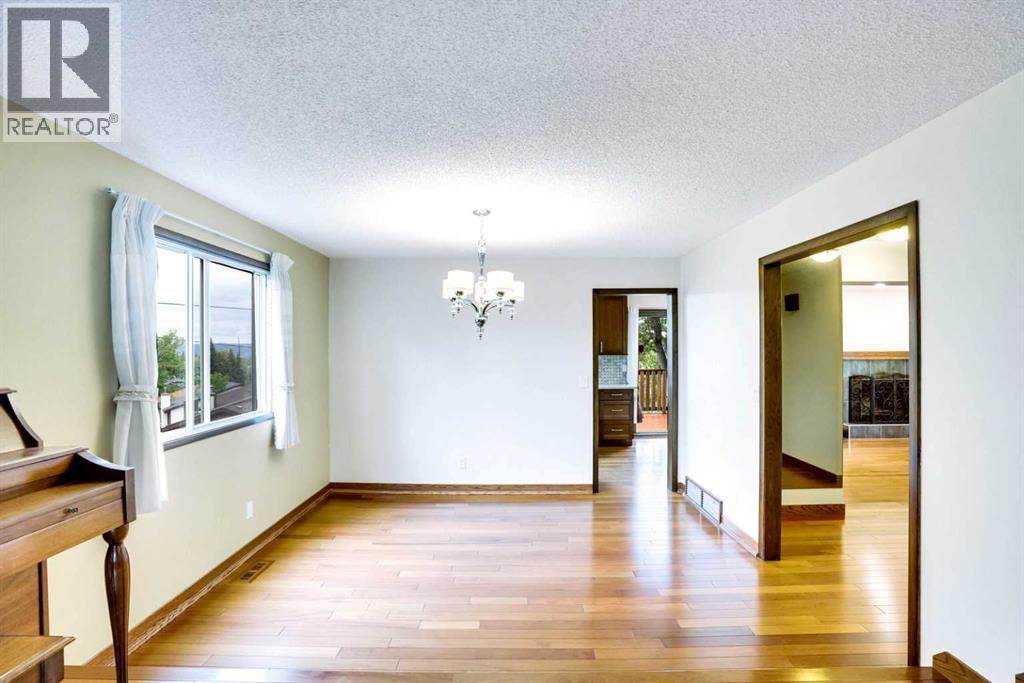 Photo 7 of 951 Ranch Estates Place Nw, Calgary AB