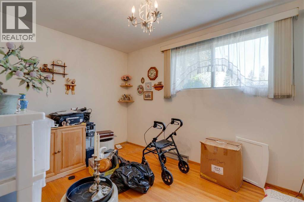 Photo 18 of 2635 34 Avenue Nw, Calgary AB