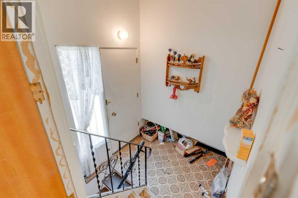 Photo 16 of 2635 34 Avenue Nw, Calgary AB