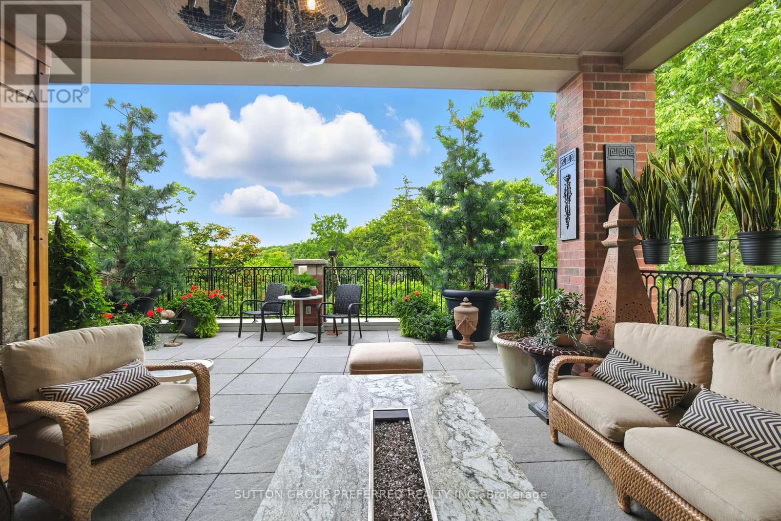 Photo 22 of 303 122 Wortley Road, London South ON