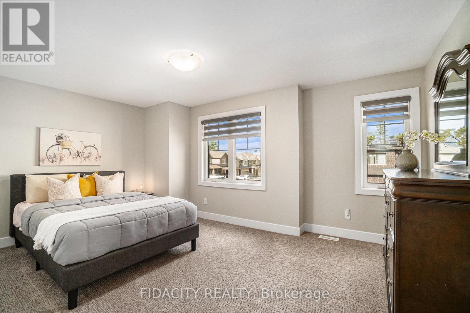 Photo 12 of 644 Eagle Crest Heights, Ottawa ON