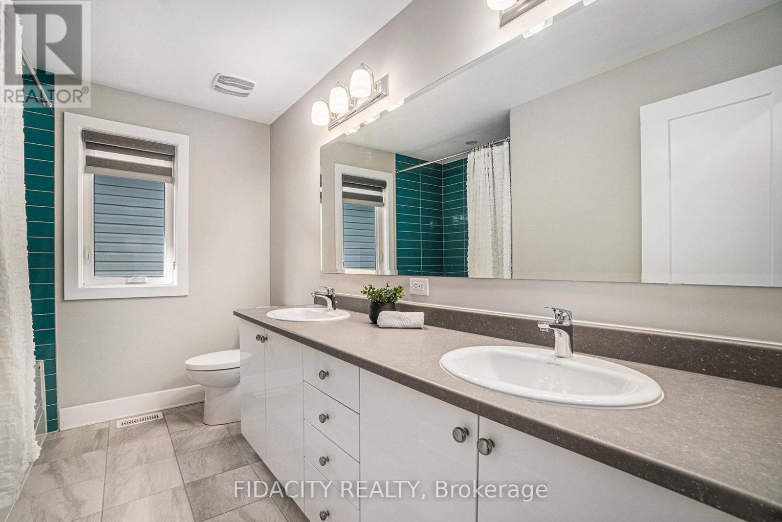 Photo 14 of 644 Eagle Crest Heights, Ottawa ON