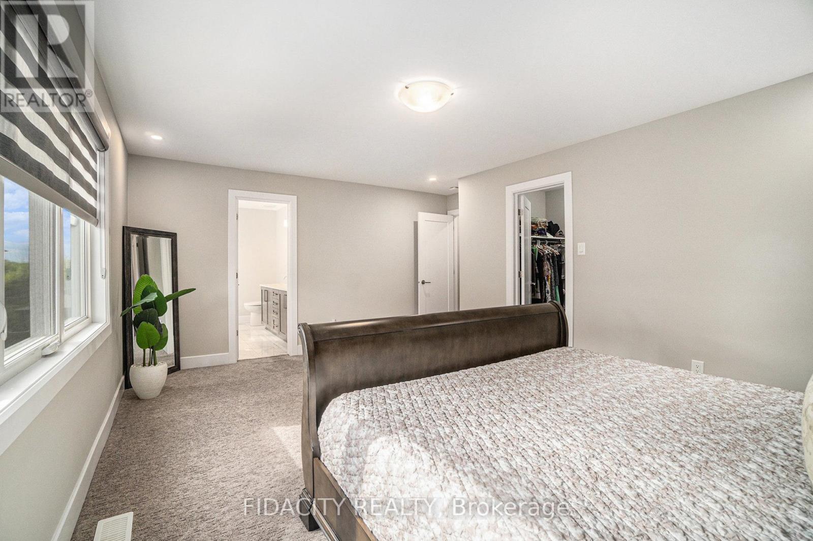 Photo 15 of 644 Eagle Crest Heights, Ottawa ON