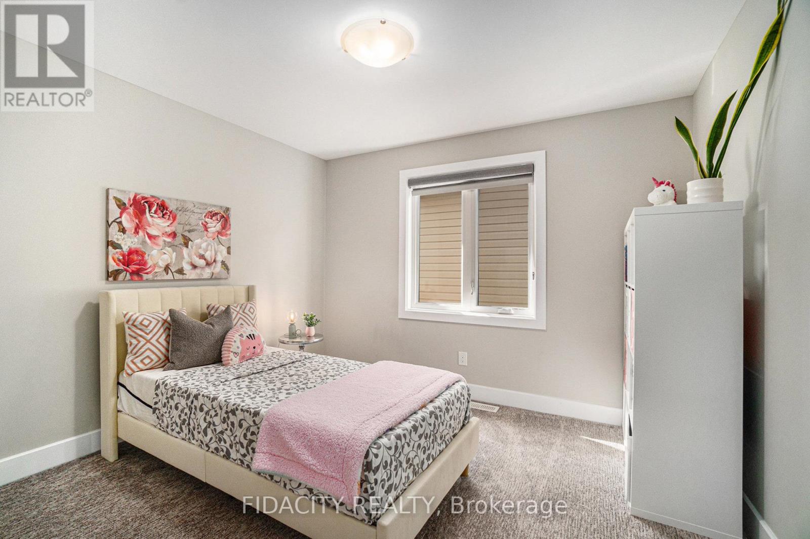 Photo 20 of 644 Eagle Crest Heights, Ottawa ON