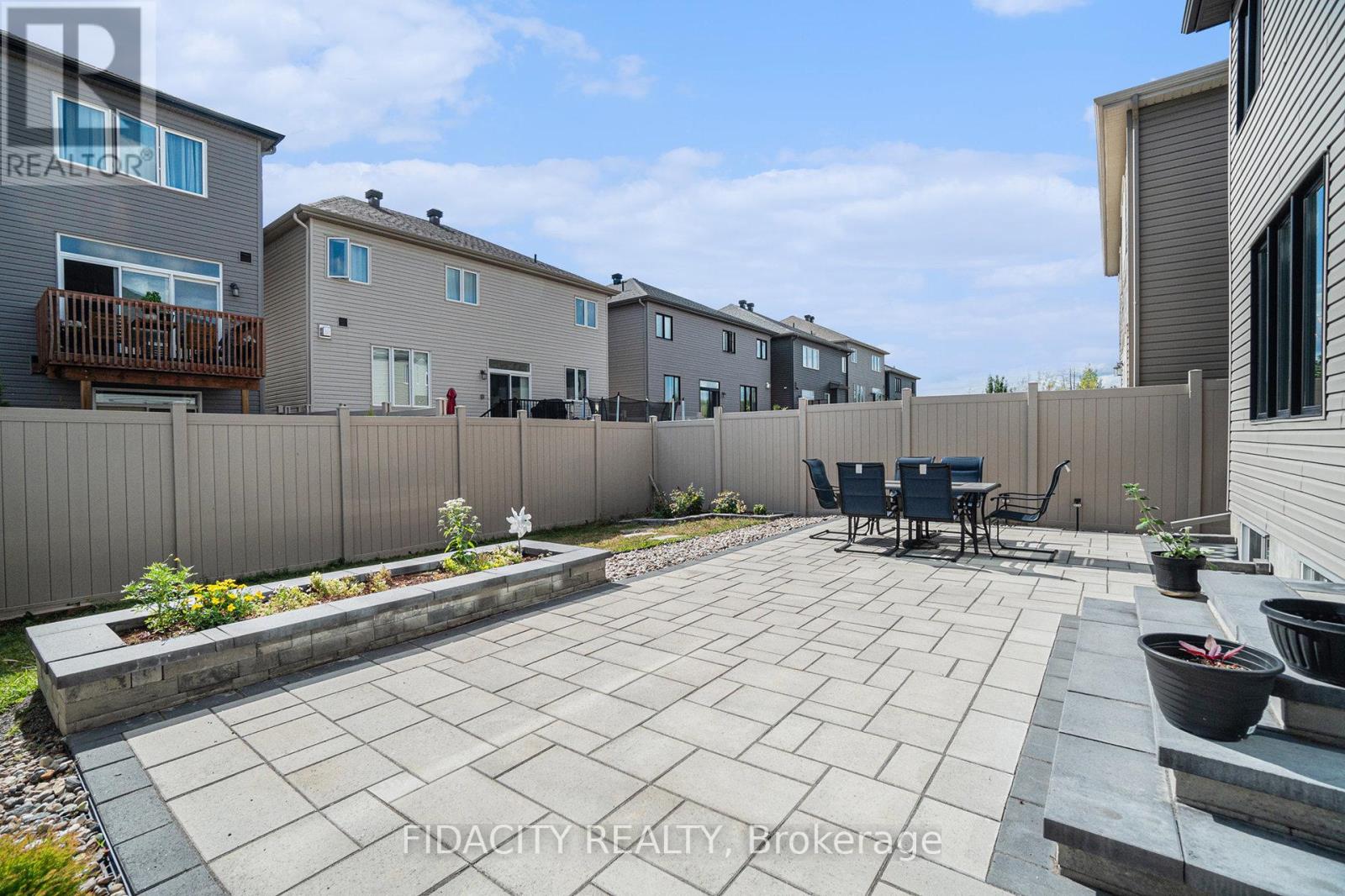 Photo 26 of 644 Eagle Crest Heights, Ottawa ON