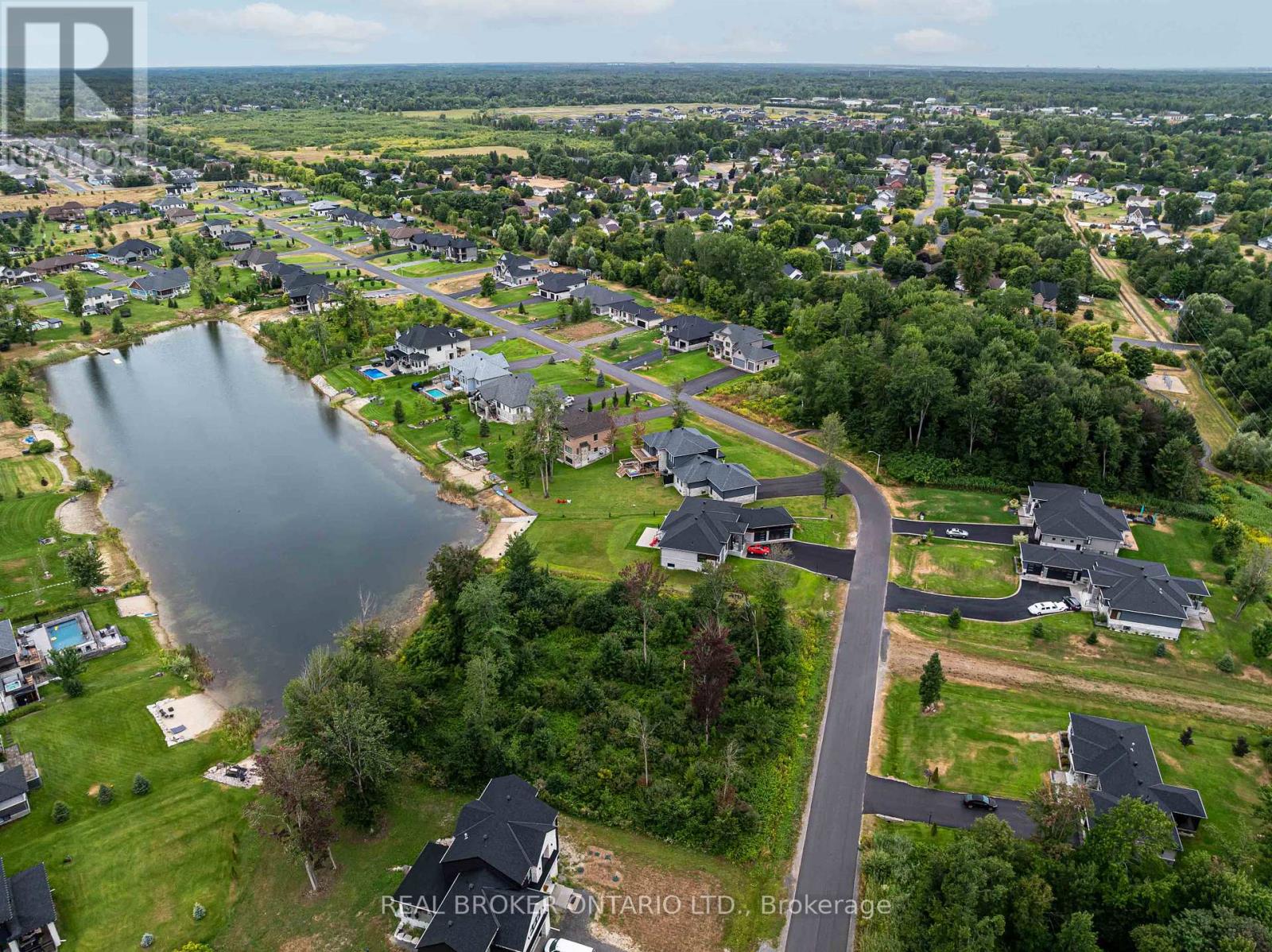 Photo 10 of 464 Shoreway Drive, Ottawa ON