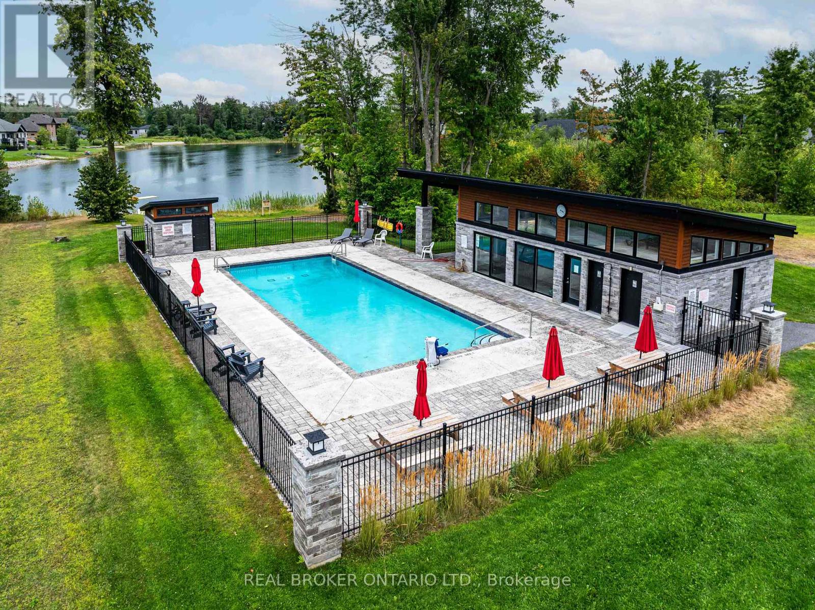 Photo 13 of 464 Shoreway Drive, Ottawa ON