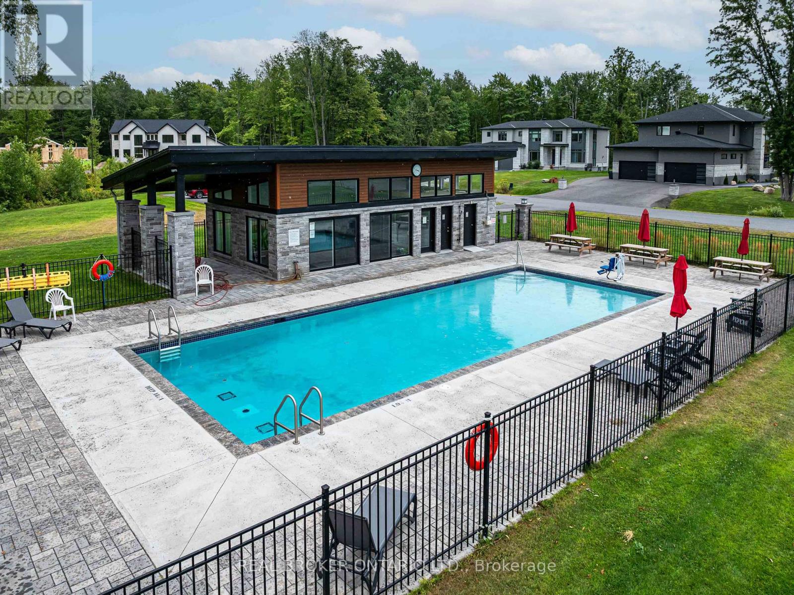 Photo 14 of 464 Shoreway Drive, Ottawa ON