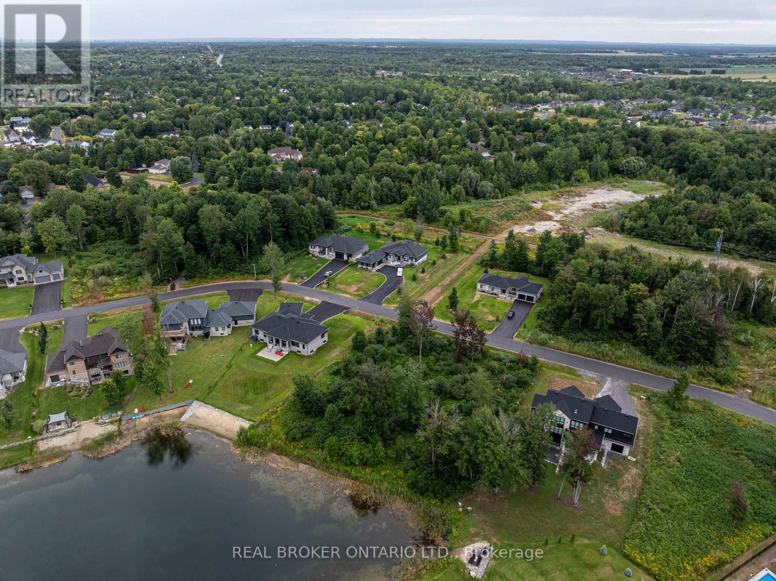 Photo 6 of 464 Shoreway Drive, Ottawa ON