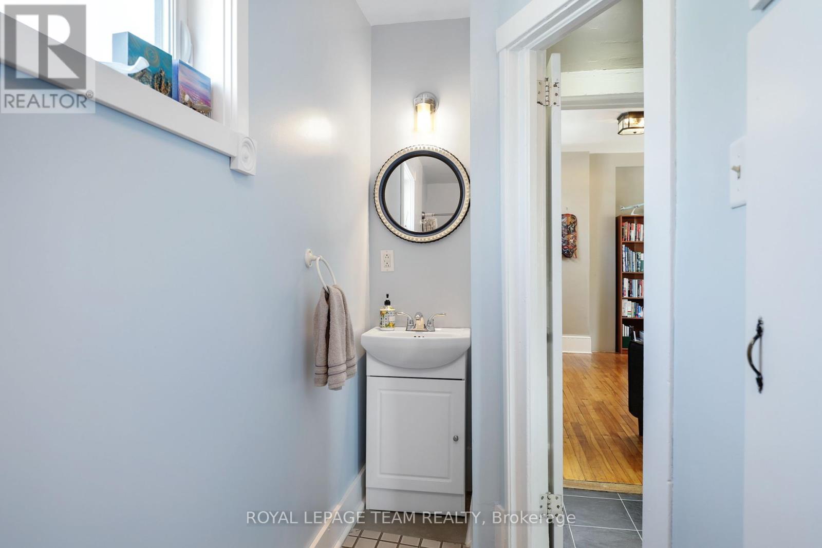 Photo 24 of 142 Cathcart Street, Ottawa ON