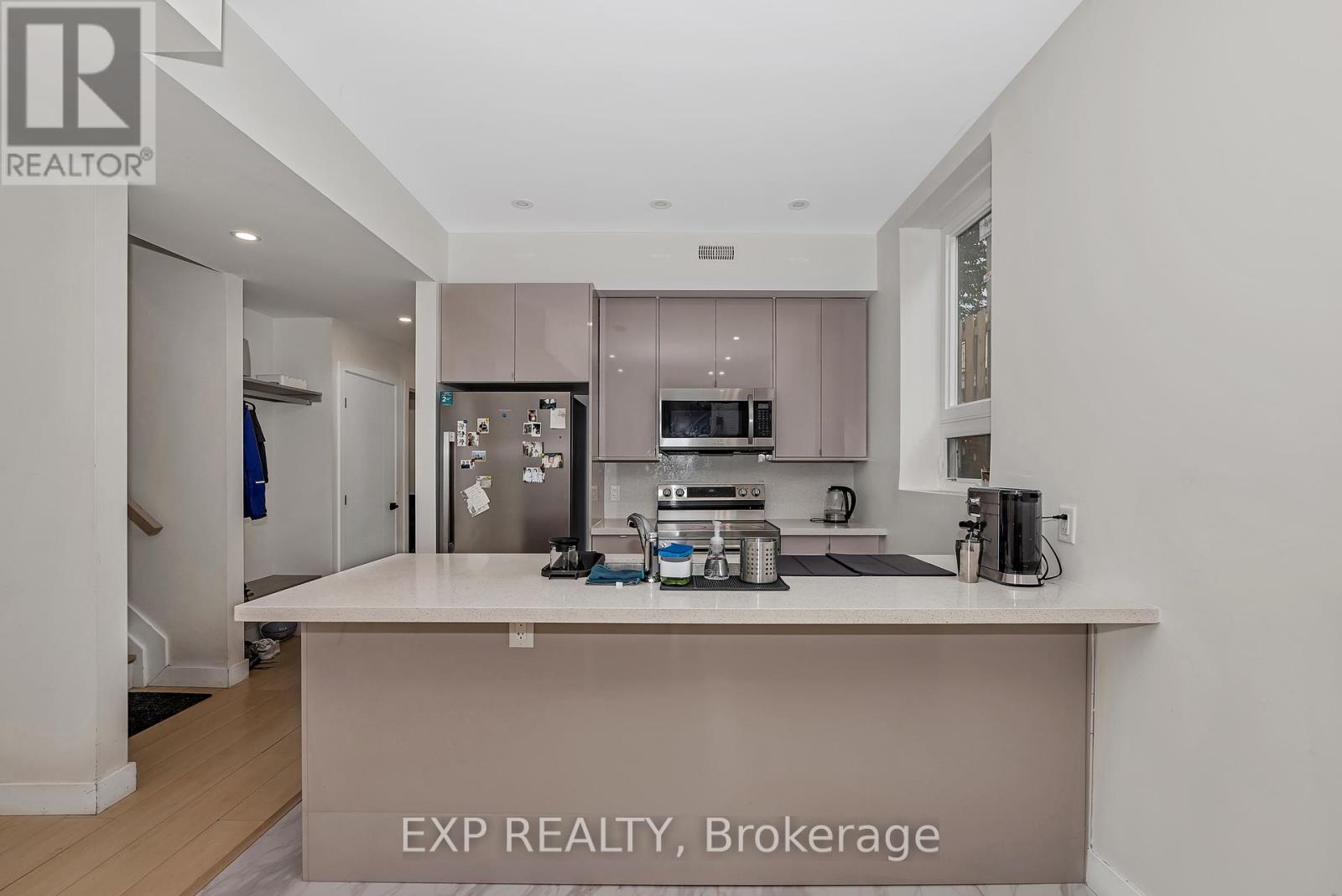 Photo 39 of 4 A Huron Avenue N, Ottawa ON