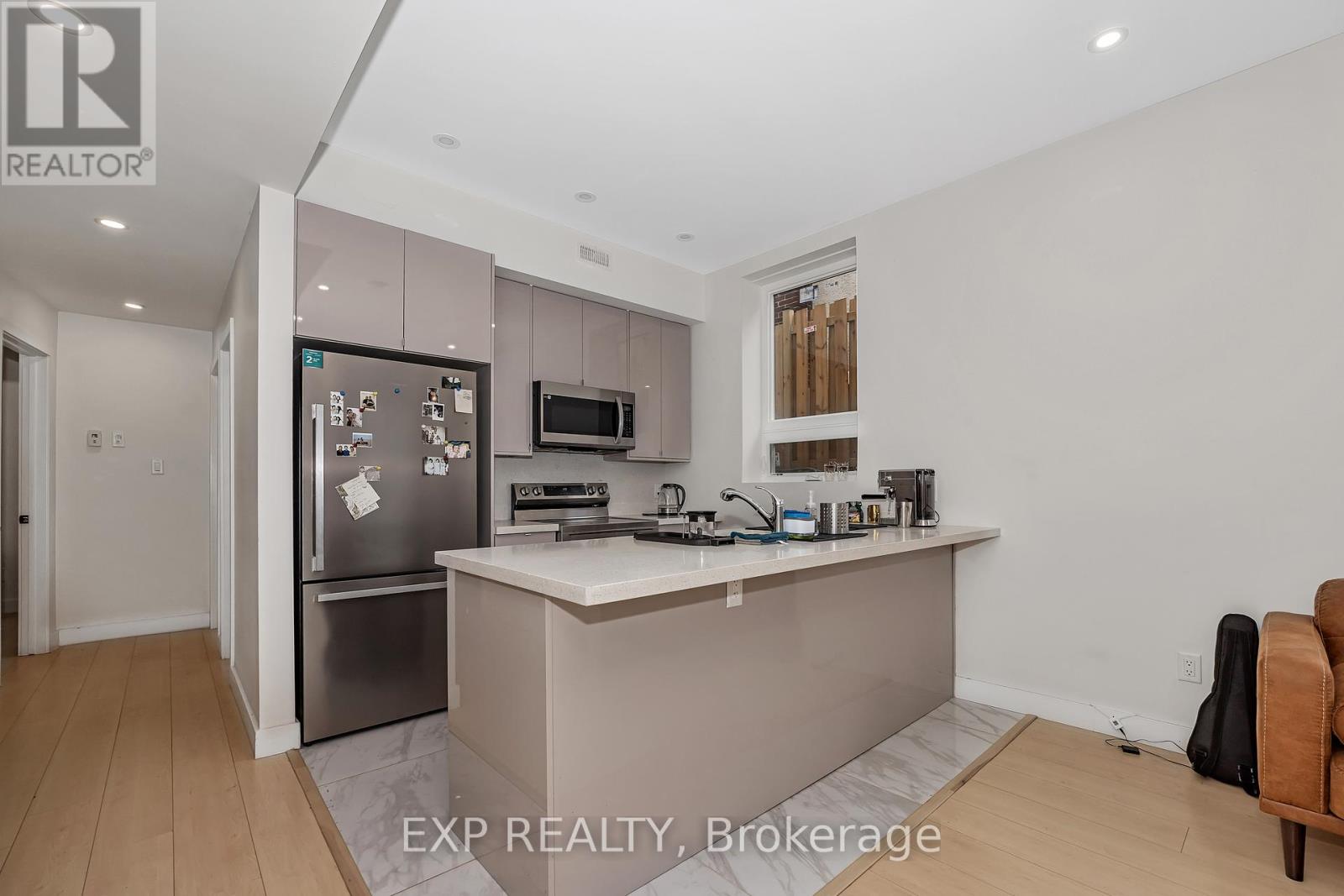 Photo 40 of 4 A Huron Avenue N, Ottawa ON