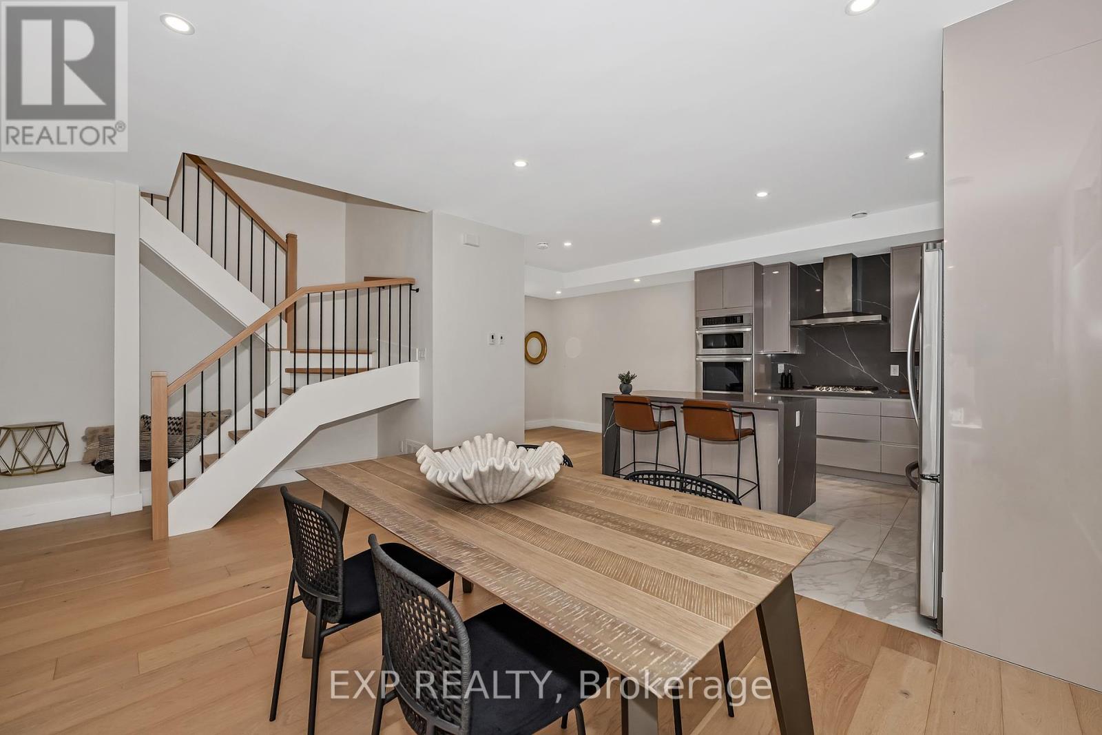 Photo 9 of 4 A Huron Avenue N, Ottawa ON
