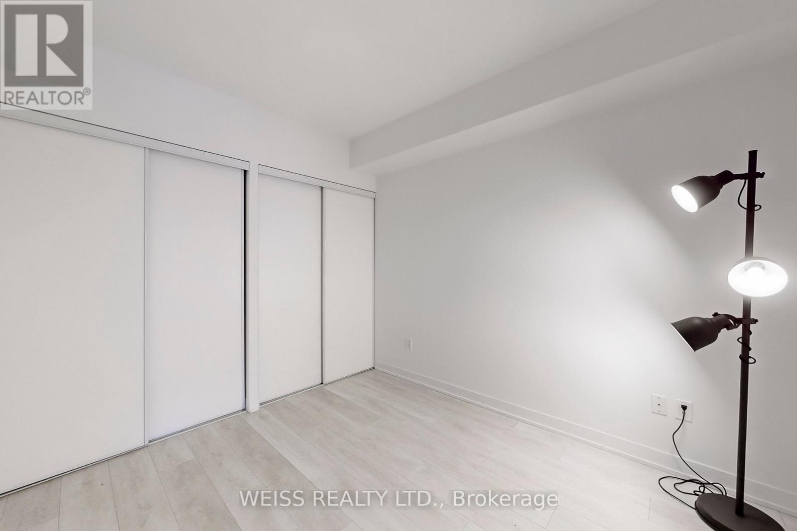 Photo 9 of 221 31 Tippett Road, Toronto ON