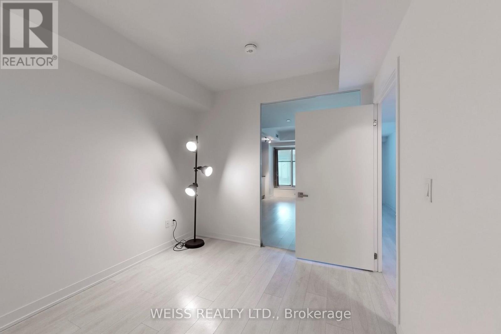 Photo 30 of 221 31 Tippett Road, Toronto ON