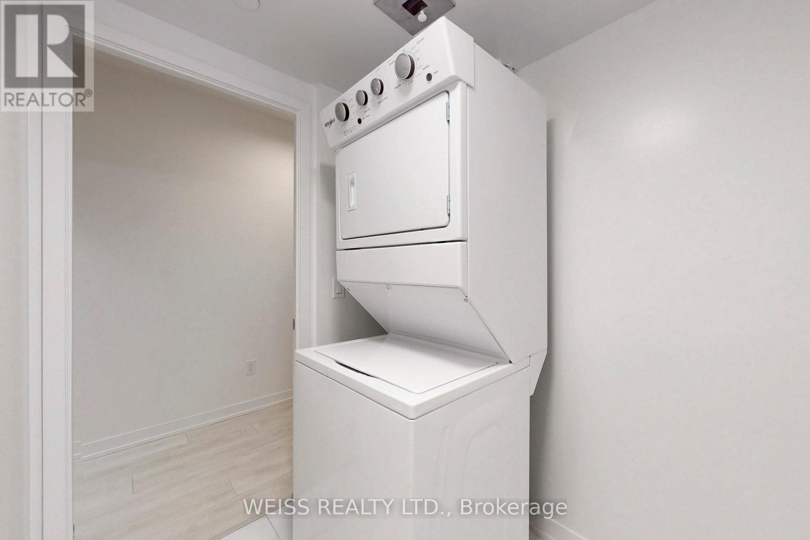Photo 26 of 221 31 Tippett Road, Toronto ON