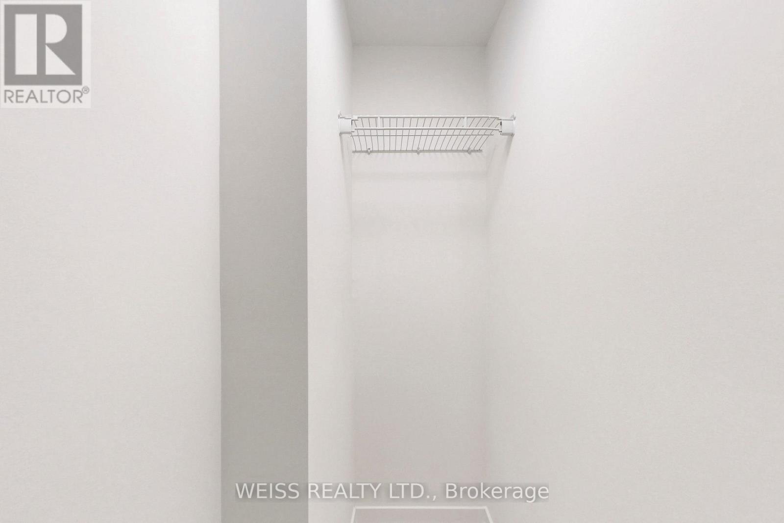 Photo 7 of 221 31 Tippett Road, Toronto ON
