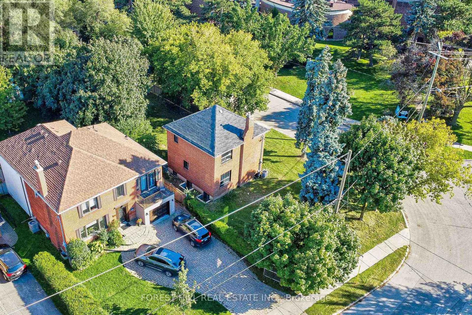 Photo 1 of 27 Westgate Boulevard, Toronto ON