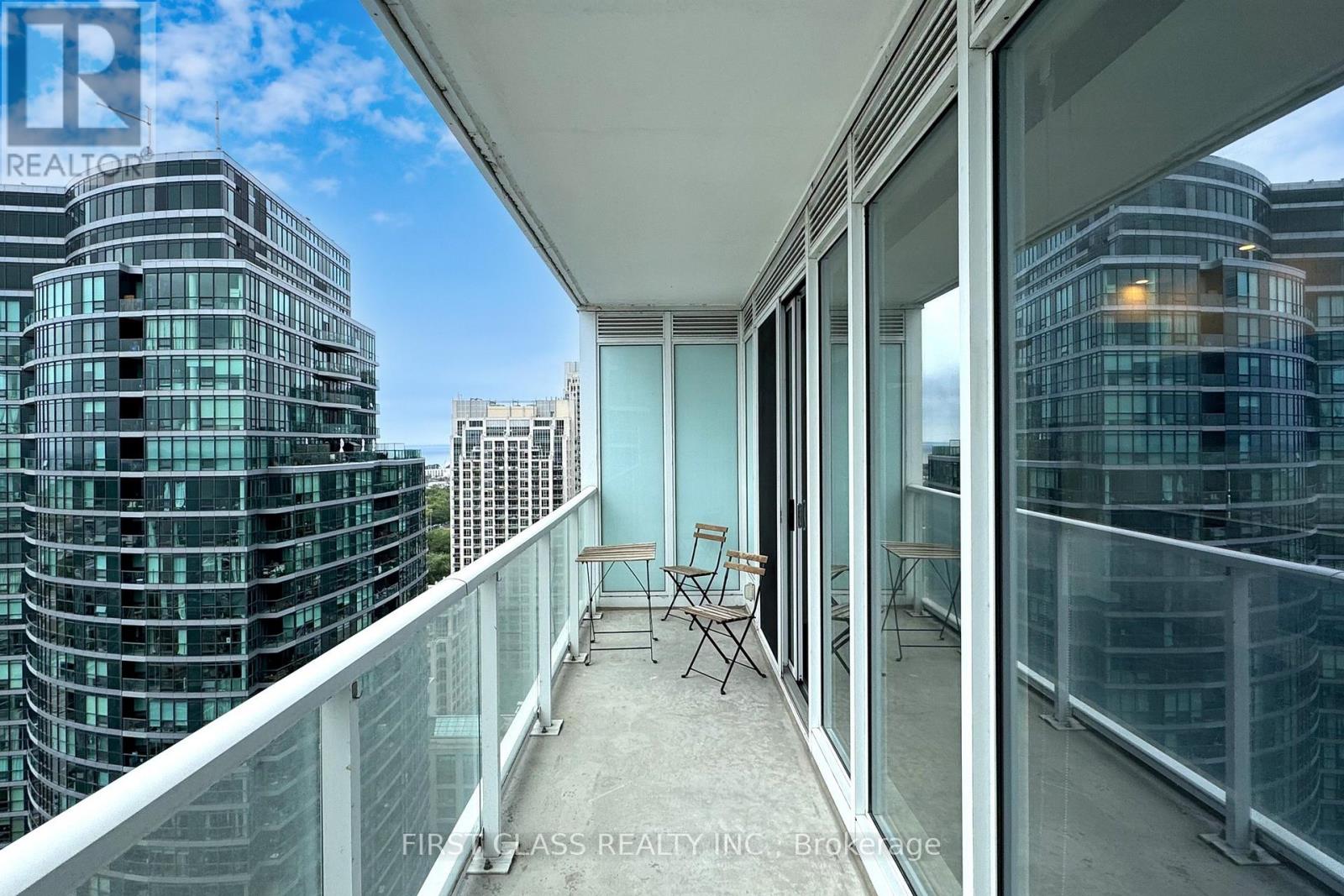 Photo 24 of 3012 19 Bathurst Street, Toronto ON