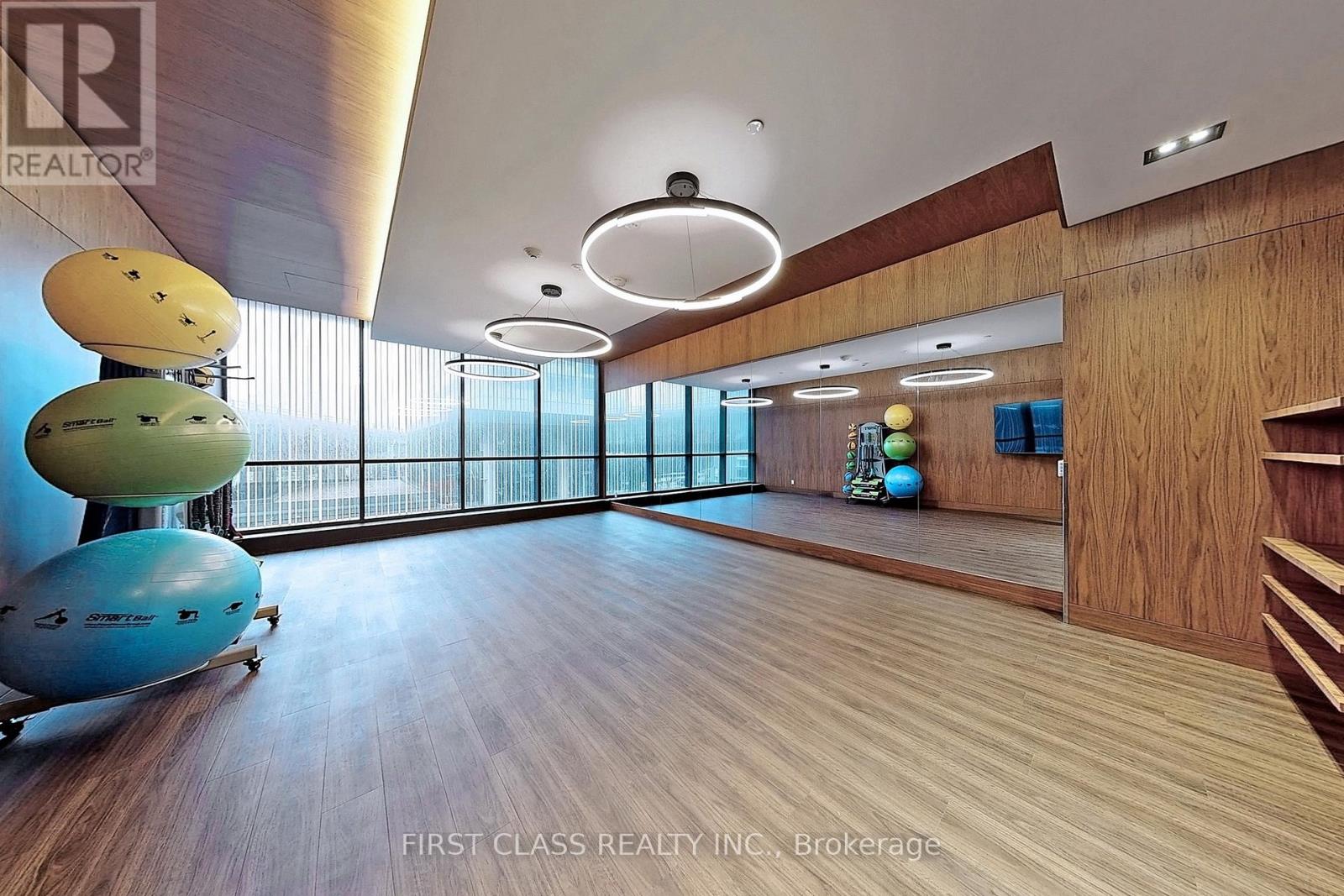 Photo 35 of 3012 19 Bathurst Street, Toronto ON