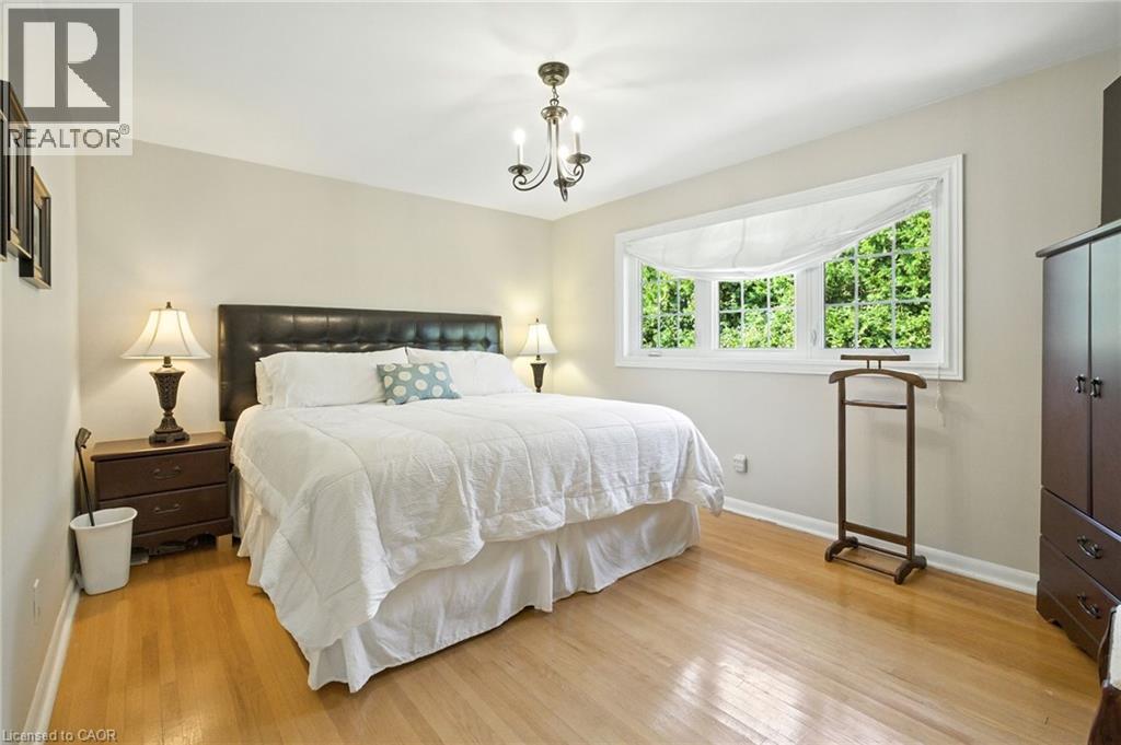 Photo 13 of 4042 Melba Lane, Burlington ON