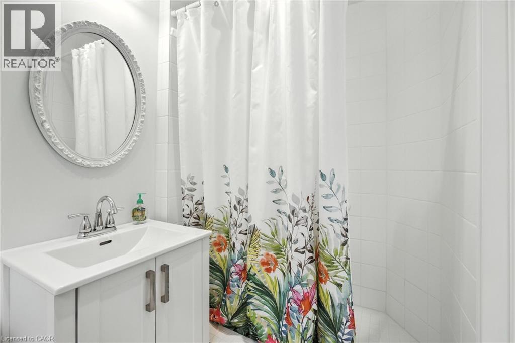 Photo 21 of 4042 Melba Lane, Burlington ON