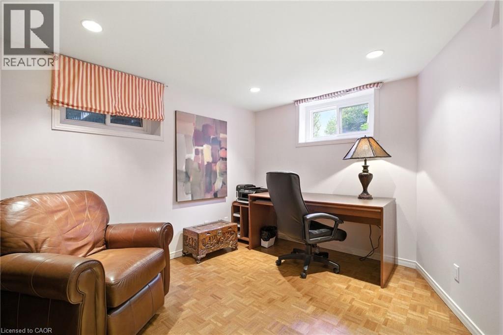 Photo 24 of 4042 Melba Lane, Burlington ON