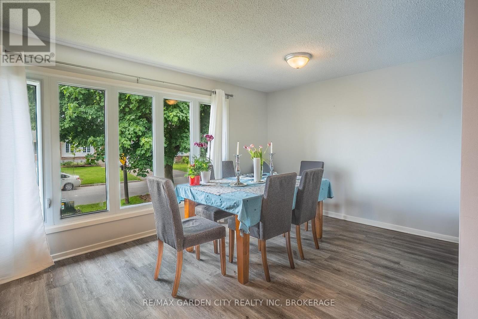 Photo 3 of 85 Ventura Drive, St Catharines ON