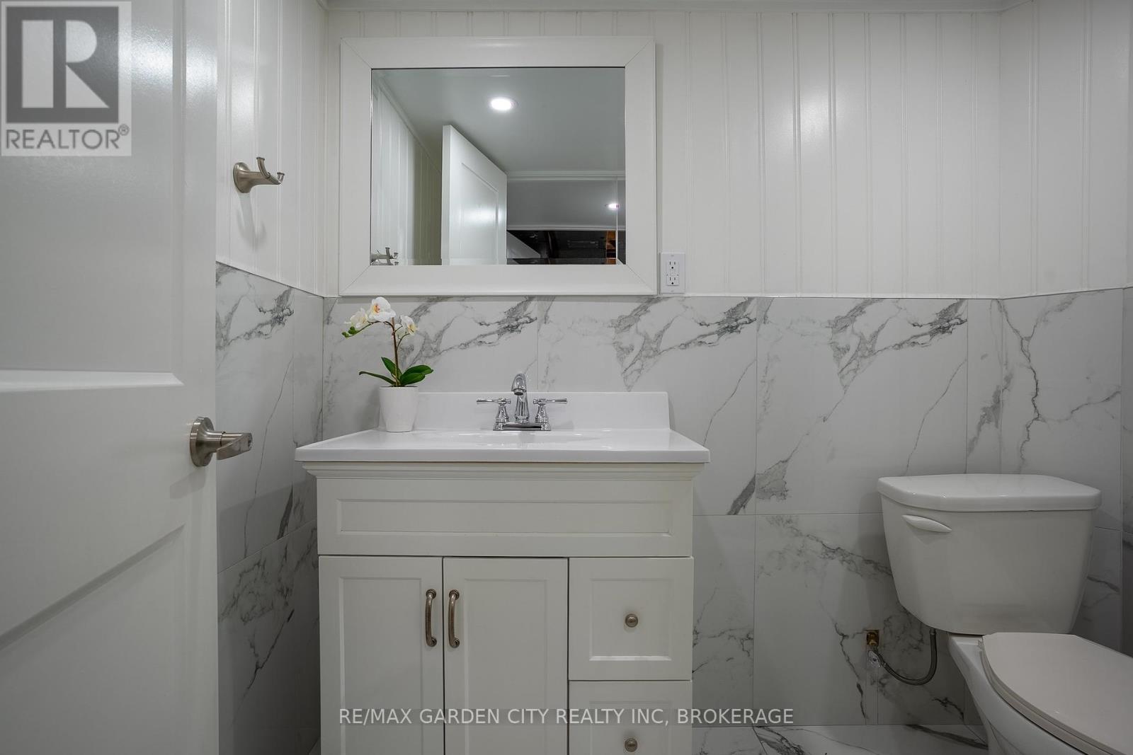 Photo 2 of 85 Ventura Drive, St Catharines ON