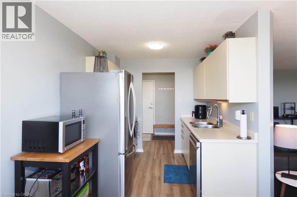 Photo 10 of 200 Jamieson Parkway Unit 516, Cambridge ON