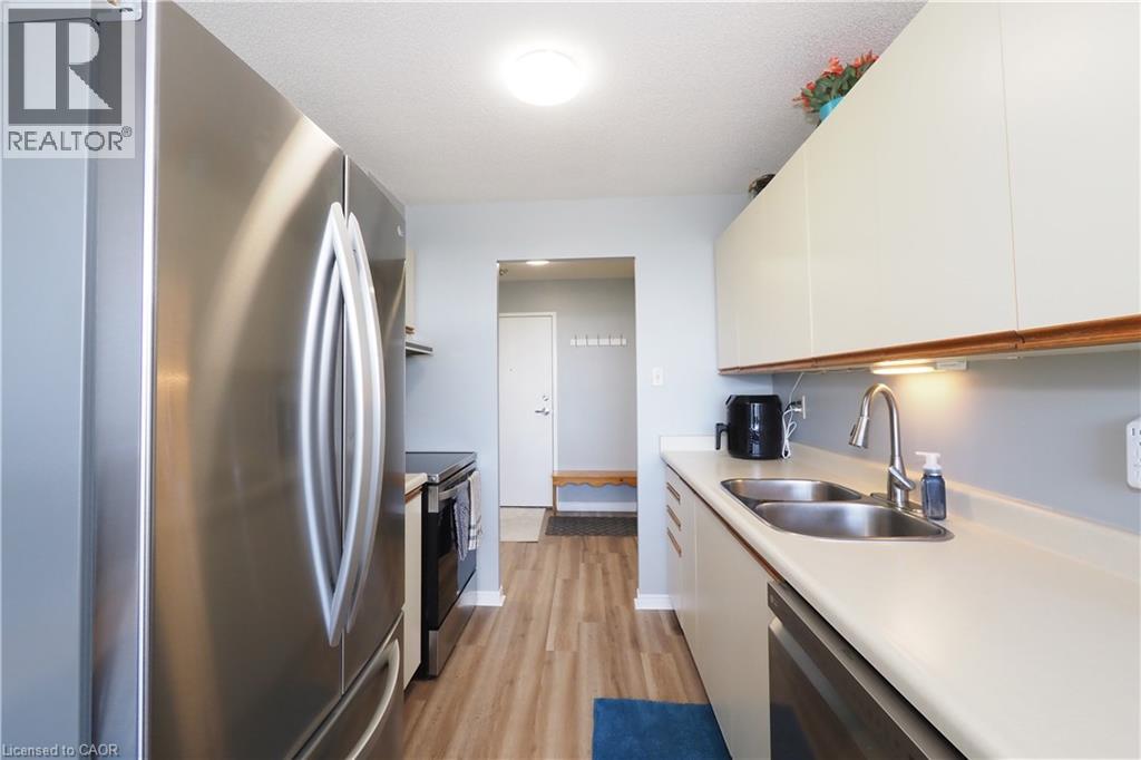 Photo 11 of 200 Jamieson Parkway Unit 516, Cambridge ON