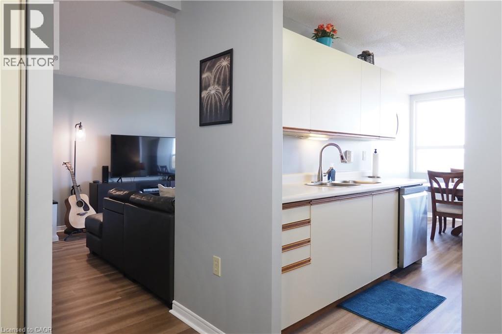 Photo 6 of 200 Jamieson Parkway Unit 516, Cambridge ON
