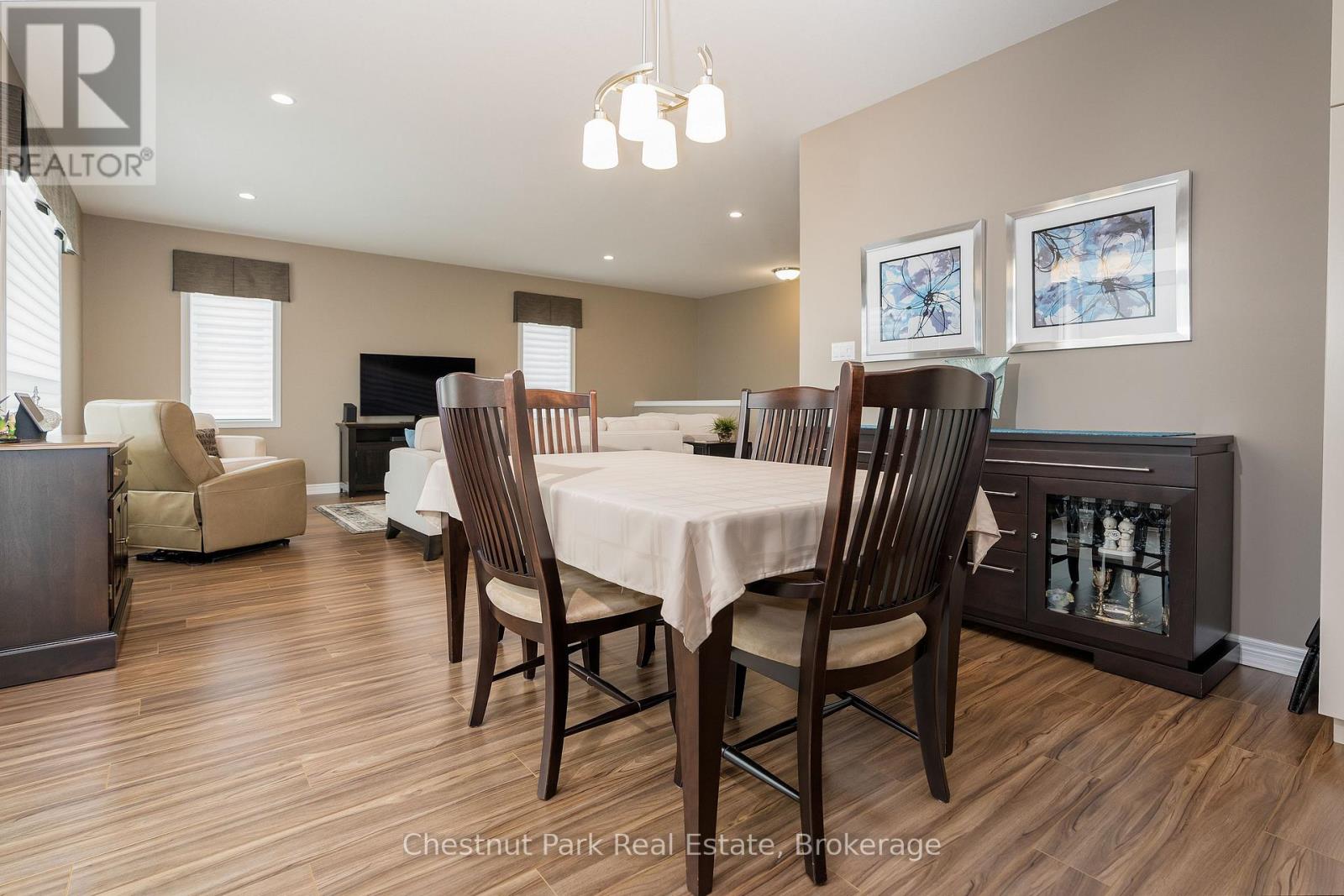 Photo 5 of 21 Portland Street, Collingwood ON