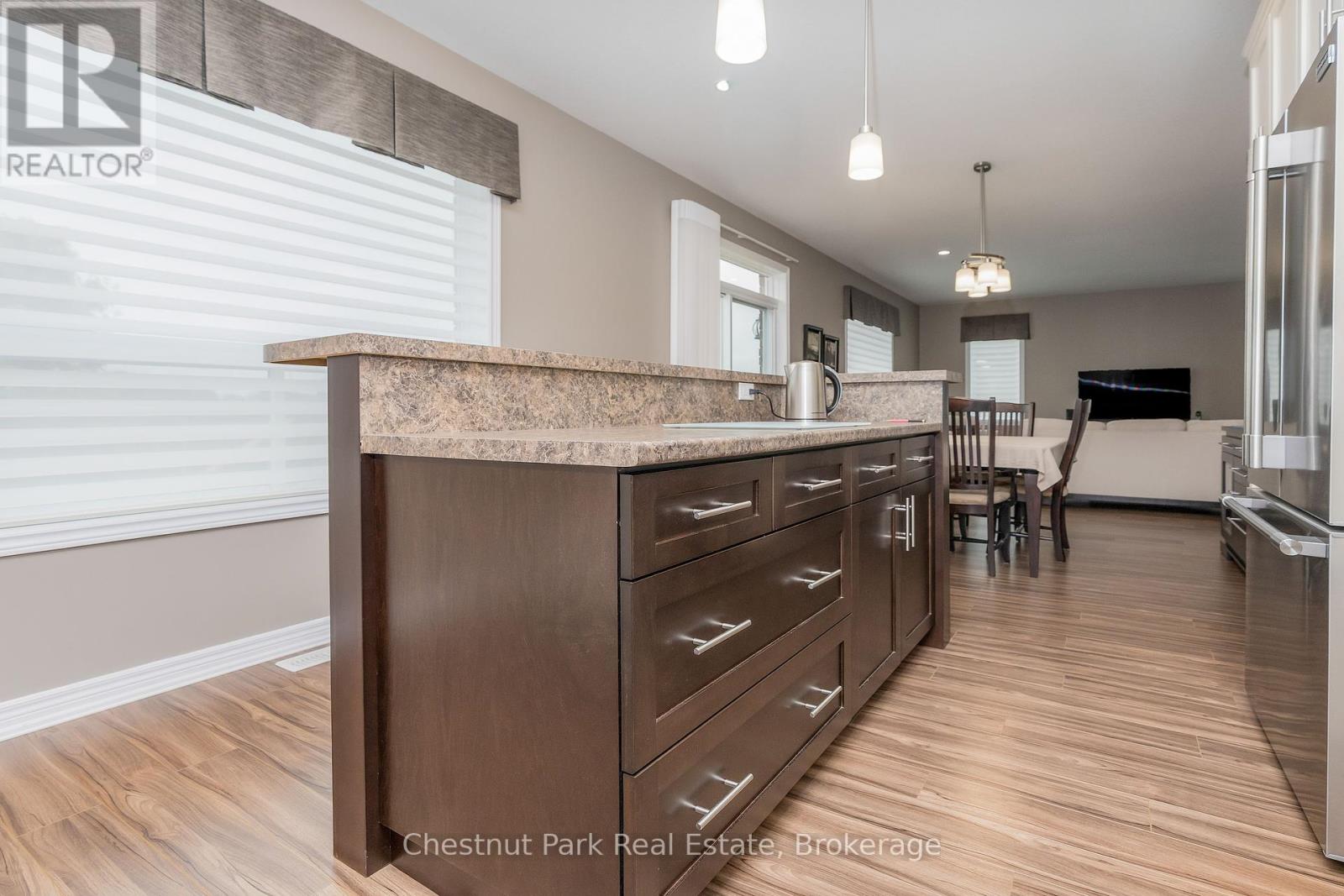 Photo 6 of 21 Portland Street, Collingwood ON