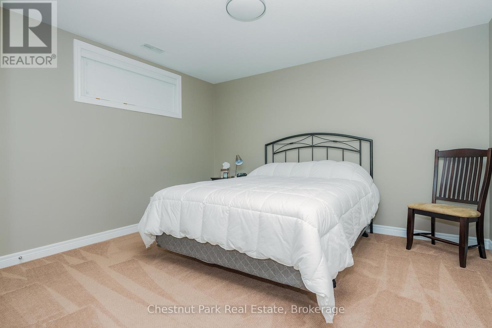 Photo 8 of 21 Portland Street, Collingwood ON