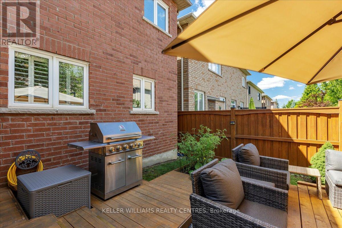 Photo 11 of 47 Ames Crescent, Aurora ON