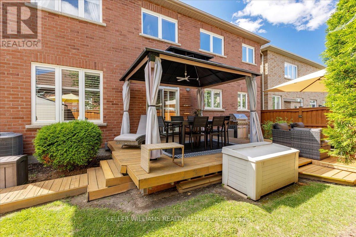 Photo 28 of 47 Ames Crescent, Aurora ON