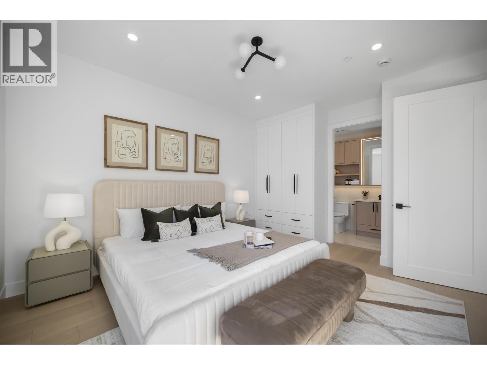 Photo 3 of 1 5033 Prince Albert Street, Vancouver BC