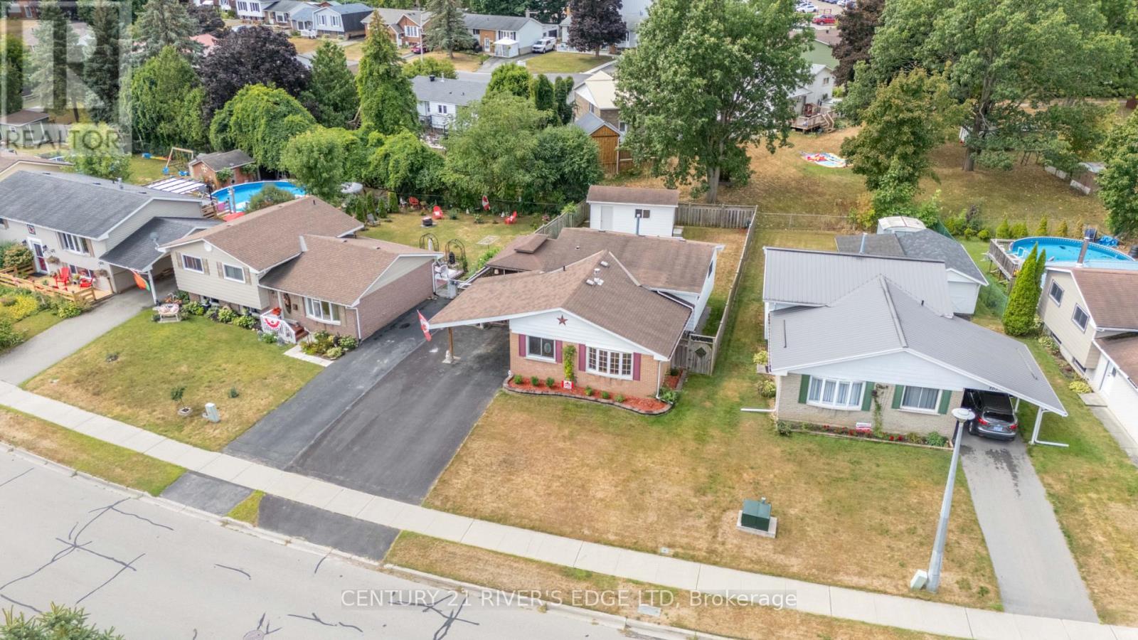 Photo 36 of 801 Tupper Street, Brockville ON
