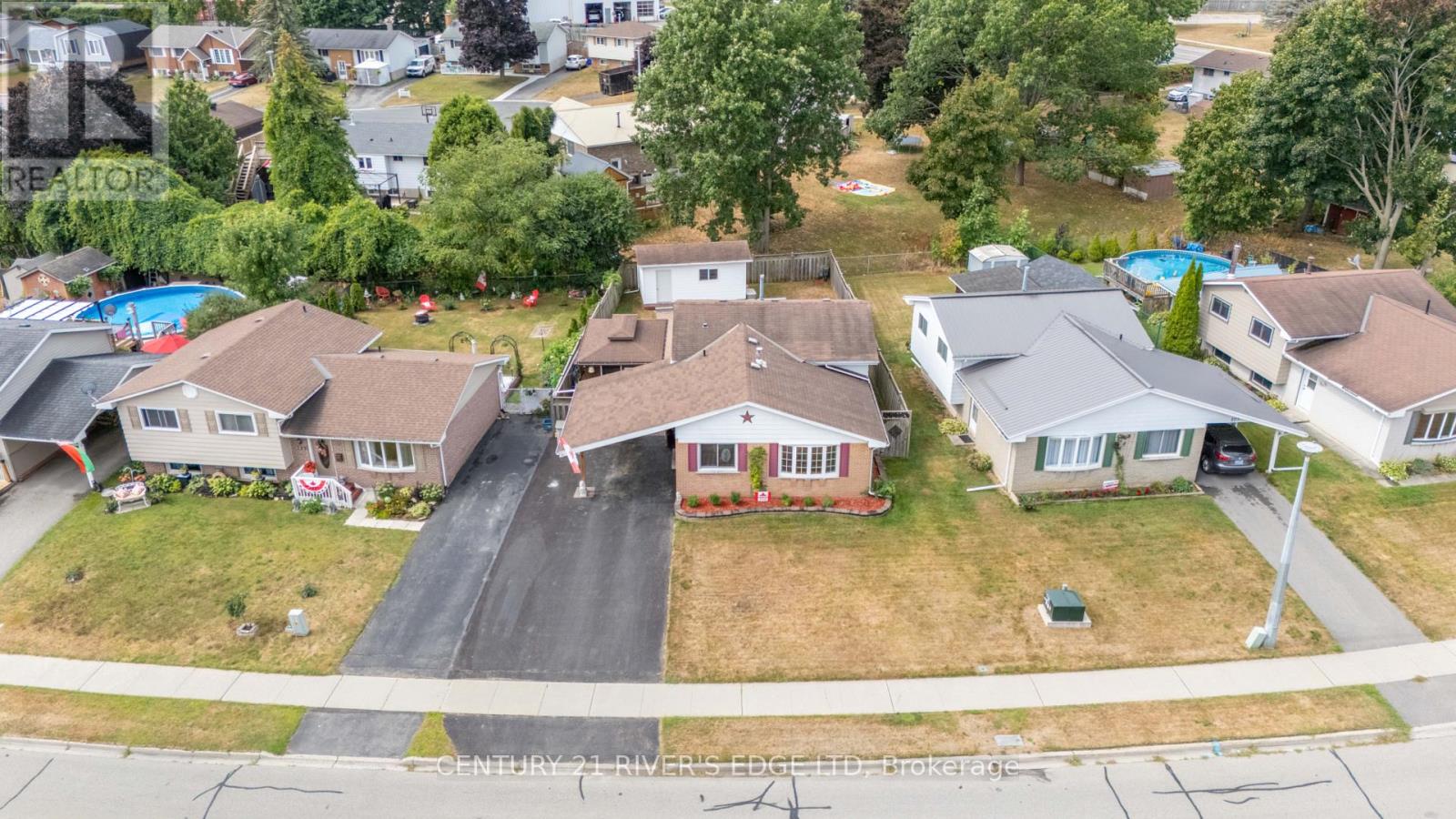 Photo 11 of 801 Tupper Street, Brockville ON