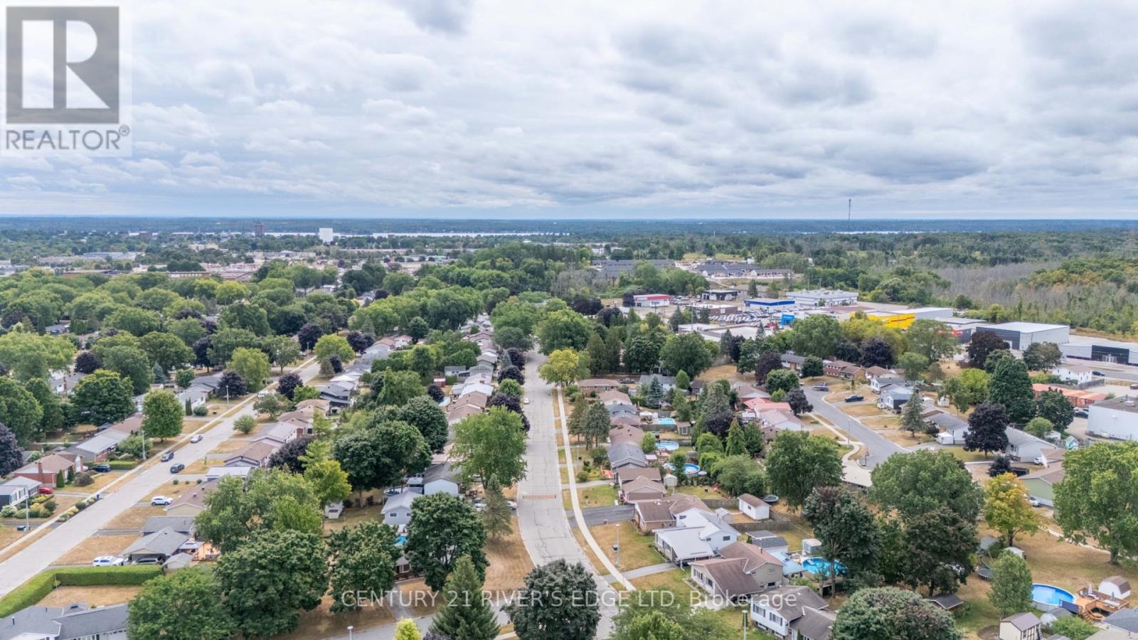 Photo 35 of 801 Tupper Street, Brockville ON