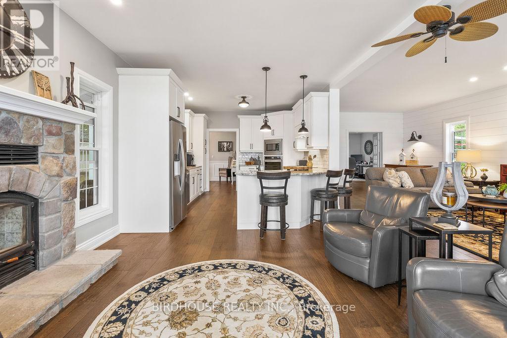 Photo 45 of 12 Northview Street, Kawartha Lakes ON