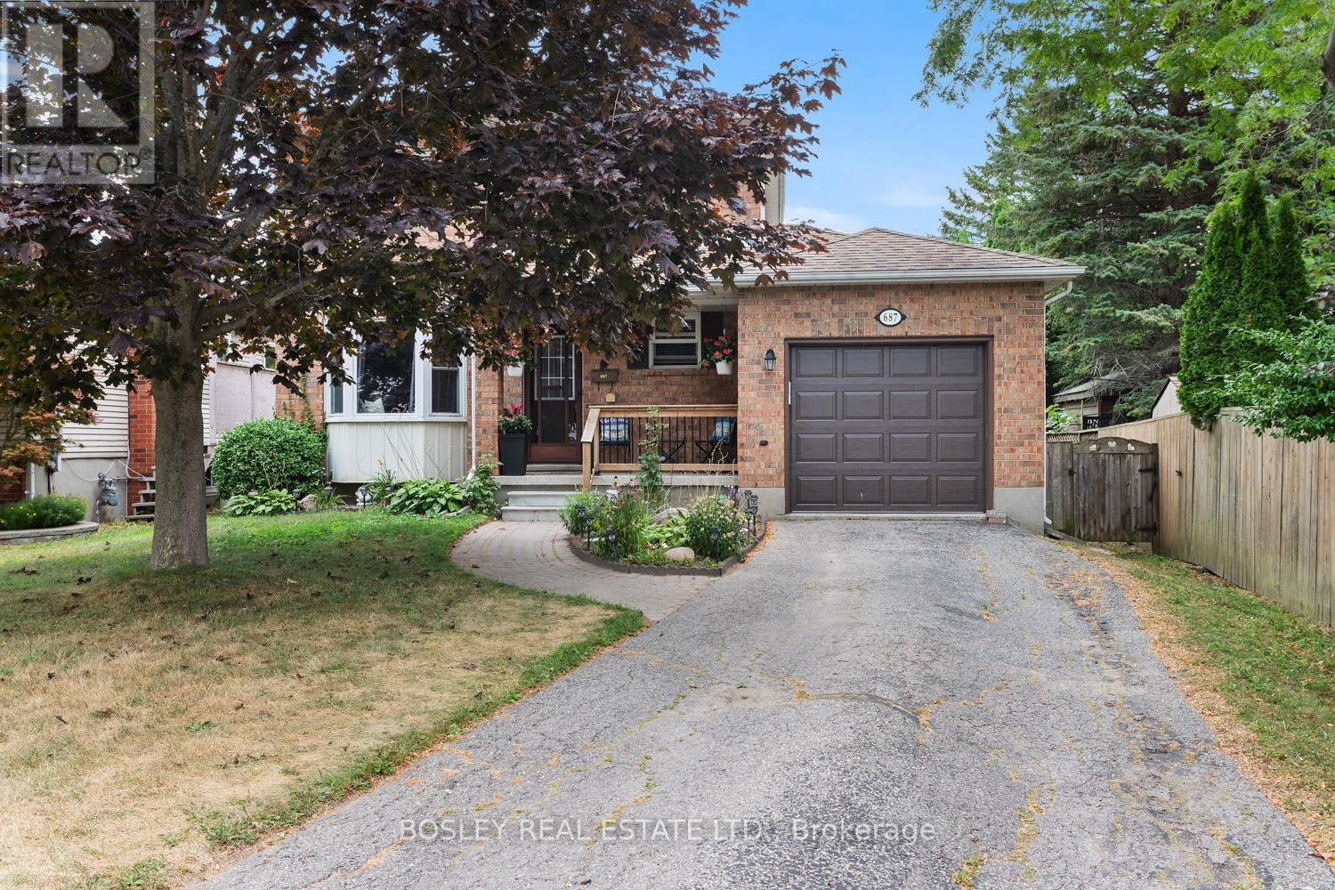 Photo 6 of 687 Mackechnie Crescent, Cobourg ON