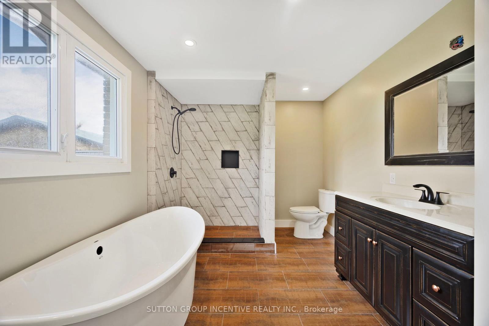 Photo 29 of 2266 Foxmead Road, Oromedonte ON