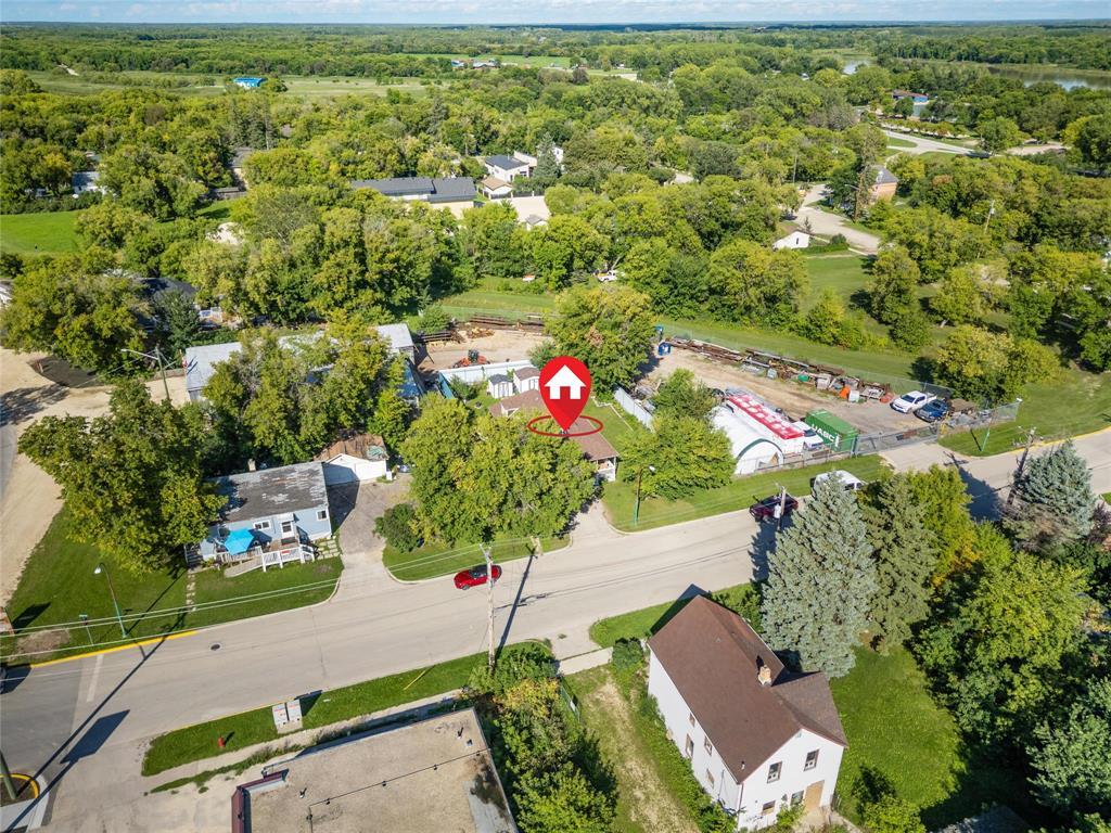 Photo 5 of 211 Queen Avenue, Selkirk MB