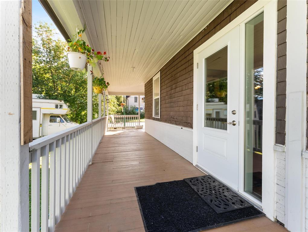 Photo 8 of 211 Queen Avenue, Selkirk MB