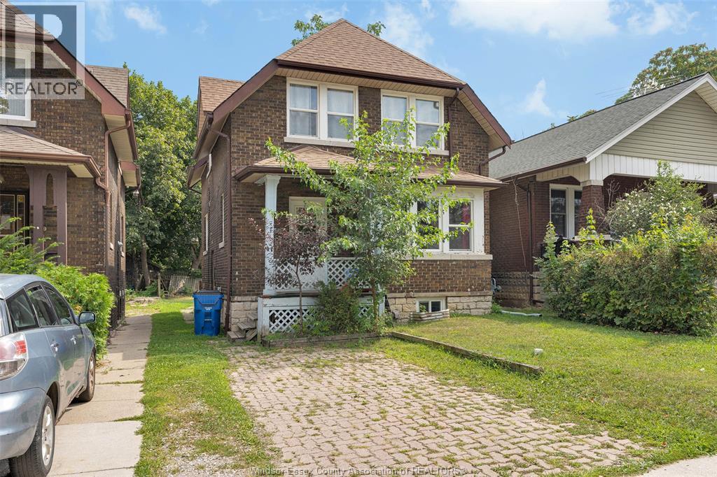 Photo 2 of 466 Rankin, Windsor ON