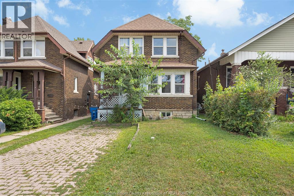 Photo 3 of 466 Rankin, Windsor ON