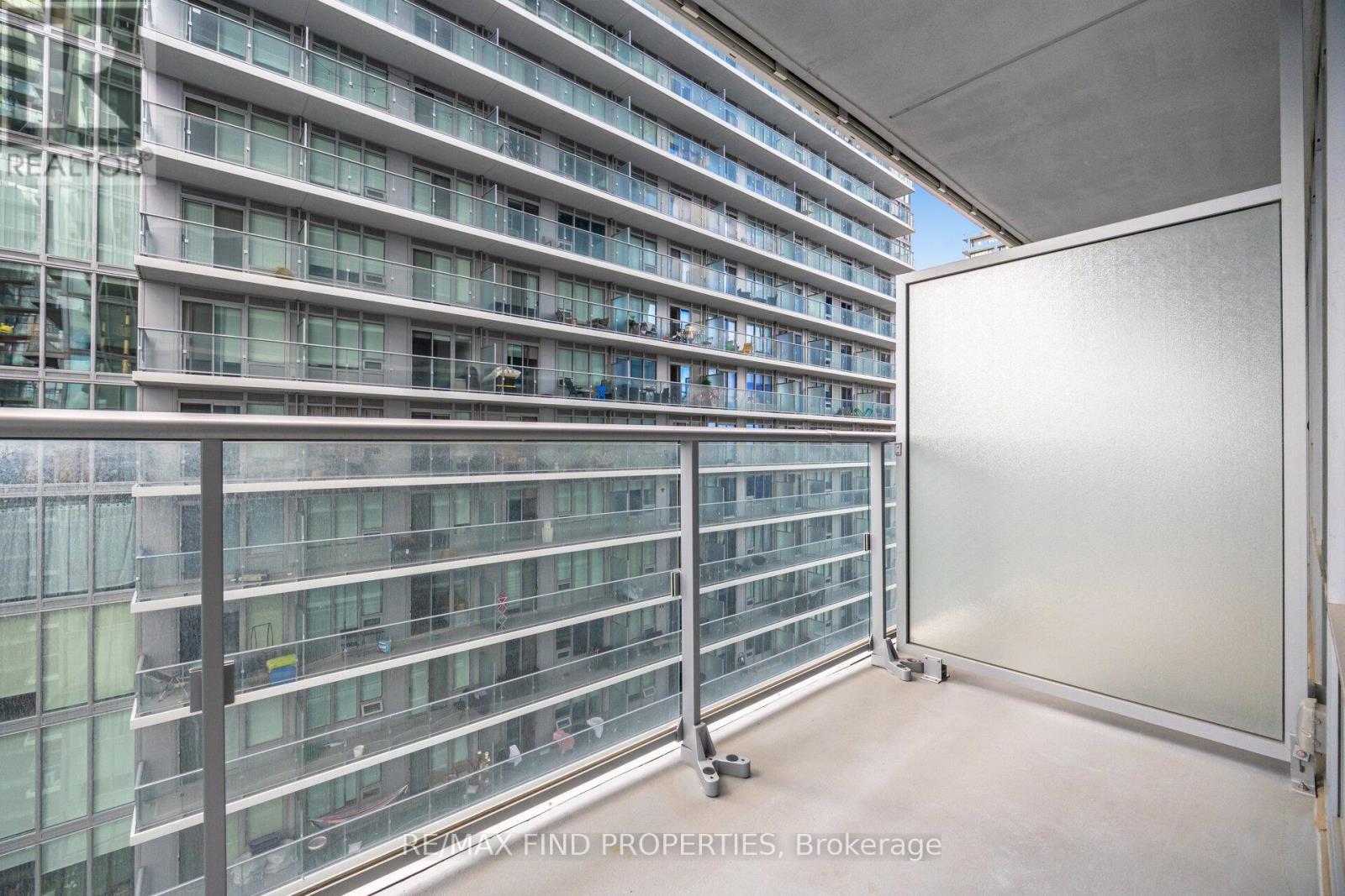 Photo 23 of 2304 99 Broadway Avenue, Toronto ON