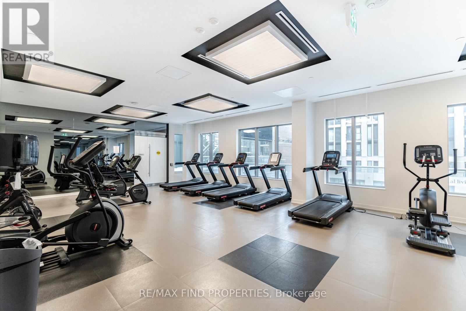 Photo 31 of 2304 99 Broadway Avenue, Toronto ON